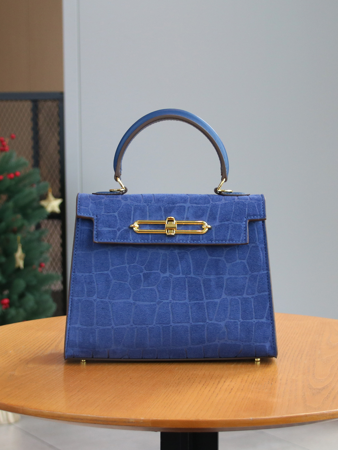 Fall/winter 2025 retro frosted - Leatherwork Patterns Free 리뷰 및 가격