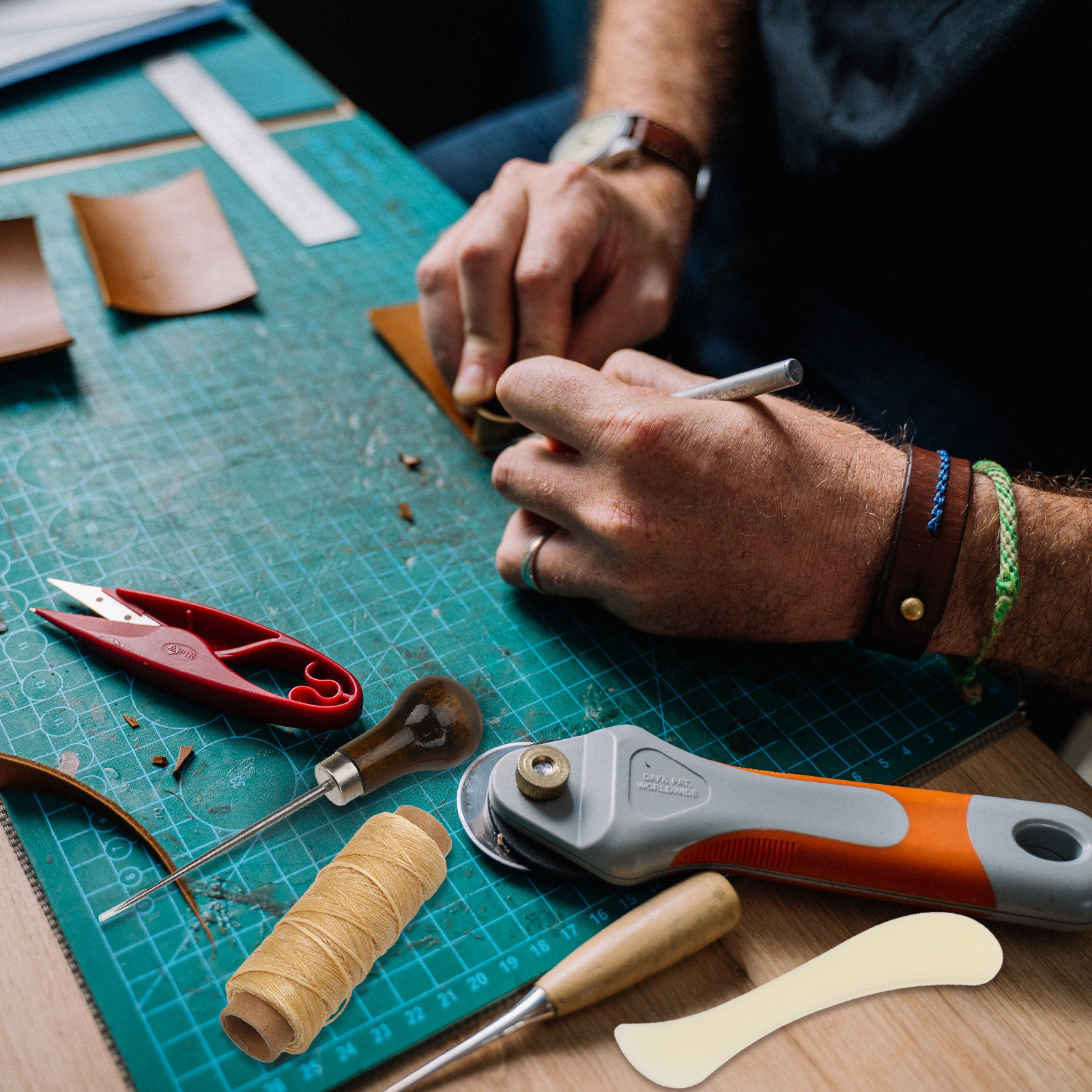 1Set Tool Kit Complete DIY Sew - Beginner Leatherwork Kit 리뷰 및 가격