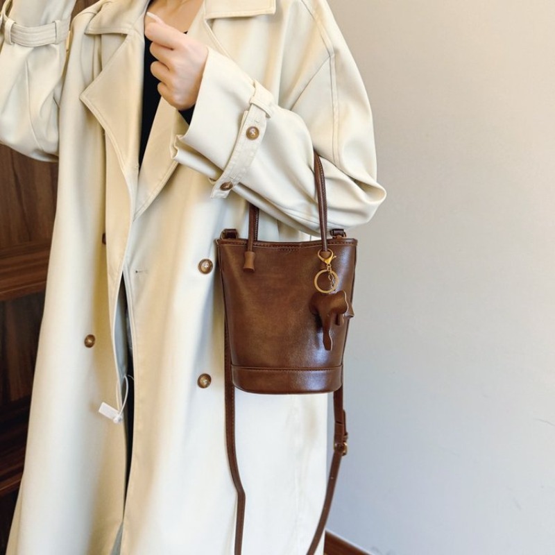 Trendy Design Women Tote Bag H - Leatherwork Designs 리뷰 및 가격